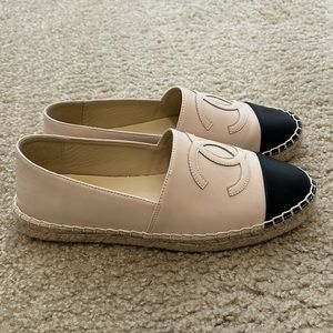 Worn only 2 times, was purchased 5 months ago,